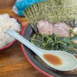 麺家 紫極 - 濃い目のスープ