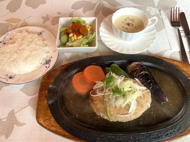 カープル - 北山（ハンバーグ）の写真