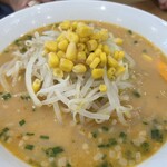 ひまわり - 相方の「みそラーメン」は美味しそう♪