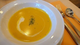 マリー・アンジュ - ランチコース ￥1500（税抜）ある日のスープ（かぼちゃのポタージュ）