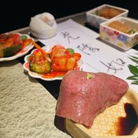 個室 和牛焼肉 吟 難波店 - 