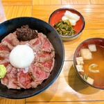 あか牛丼いわさき - 