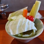 串揚げ料理店 紫雲 - サービスの野菜
