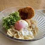 わさび - 御殿玉子ぶっかけうどん 牛肉コロッケ 1,200円弱