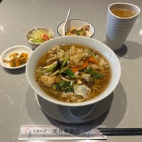 美林華飯店 - 