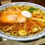 飯馳停 - 料理写真:醤油らー麺　￥650