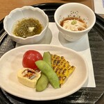 旬味 いやさか - 前菜の3点盛り　
ちゃんと手間がかかっているのがわかる