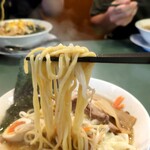 信州ラーメン 人力車 - 麺リフト
