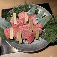 飛騨牛一頭家 馬喰一代 長良本家 - 