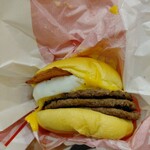 マクドナルド - トリプルビーフのとろ旨すき焼き月見バーガー
