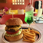 BURGERLION UTSUBO A GOGO - ハラペーニョチーズバーガー1848円+ 緑の法皇803円