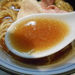 中華そば 四つ葉 - 煮干しそばのスープ