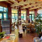 ミンタル  - テーブル席