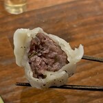 Tefu - 水餃子の断面見てみ？肉ぎゅーぎゅーよ！基本ココの点心は具がギューギューに入ってたよ！