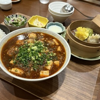 口コミ一覧 : 紫藤花 （シトウカ） - 丸太町（京都市営）/中華