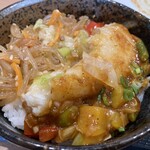 CHINESE DINING 瑞 - 白身魚のスパイシー丼