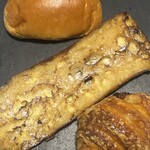 ルスルエルユニック - バゲットのフレンチトースト 、クリームパン、
      ハニーマスタードクロワッサン