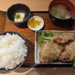 市ヶ谷 巴 - カルピスカレーソース唐揚げ定食