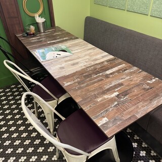 4〜6名様テーブル