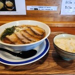 らーめん ともや 玉村店 - 