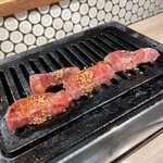 広島焼肉　肉屋のぶすけ紙屋町 - ハラミは4枚一気に焼きました