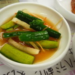 アジェ - キムチ３種盛りの胡瓜