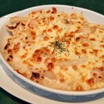 グリル満天星 麻布十番 - 海の幸のマカロニグラタン