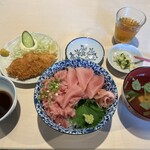 角常食堂 - 海鮮丼とアジフライ