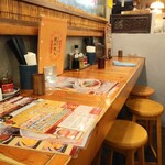 中国ラーメン揚州商人 - カウンター席