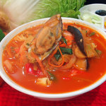 韓国料理 皇帝 - 辛口チャンポン麺    韓国のとうがらしと海の幸を炒めた自慢の一品　･･1300円