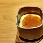 すしやのたい悟 - 新ものイクラの茶碗蒸し。今回は新物のいくらを大胆に乗せた茶碗蒸しに感激(ﾉ◕ヮ◕)ﾉ*.✧中には百合根やほっき貝などのヒモも入って具沢山、最高の茶碗蒸しです。