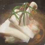 日本料理 晴山 - 車海老と茶豆の真薯、ブータン松茸