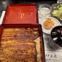 鰻割烹 伊豆栄 本店 - 