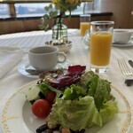 パノラミックレストラン ル・ノルマンディ - サラダとフレッシュジュース