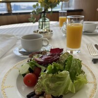 パノラミックレストラン ル・ノルマンディ - サラダとフレッシュジュース