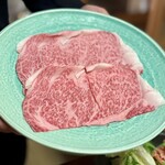 北新地しゃぶしゃぶすき焼き きらく - 霜降り黒毛和牛のサーロイン