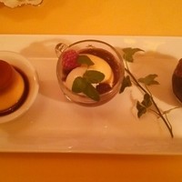 クイーン・アリス 横浜店 - デザート盛り合わせ