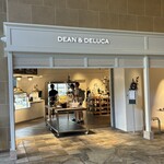 DEAN & DELUCA - お店の外観