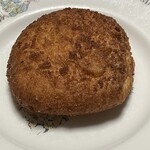 キャッスル - 料理写真:カレーパン＠200円