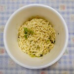 カルディコーヒーファーム - 料理写真:牡蠣だし塩やきそば　237円