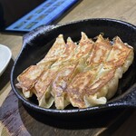 Tomoru屋 - 焼き餃子。