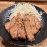 肉のやま金 - ✅やま金トンテキ(お肉200g)¥980
　※キャベツお代わり無料
　※キャッシュレス決済可能
　※お肉の量は、小盛(100g)、並盛(150g)、
　　大盛(200g)と均一価格¥980(税込み)　