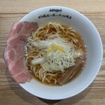 創業麺類元年 坂本龍馬が愛したラーメン食堂 - 