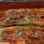 神田きくかわ 第一ホテル東京店 - 山椒をかける