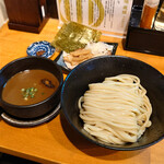 つけ麺 飛耀  - 料理写真:特製つけ麺（並200g）