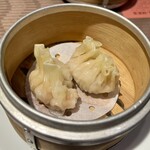 旬菜中華 杏芽 - フカヒレ餃子