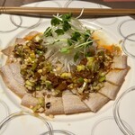 旬菜中華 杏芽 - 豚バラの四川ソース掛け