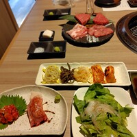 近江うし 焼肉 にくTATSU 青山本店 - 
