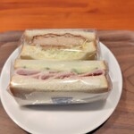 ぎんやcafe - エビカツサンドとハムサンド