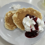 Honolulu International Airport JAL Sakura Lounge - 